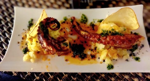 Arco Tapas Bar: the room