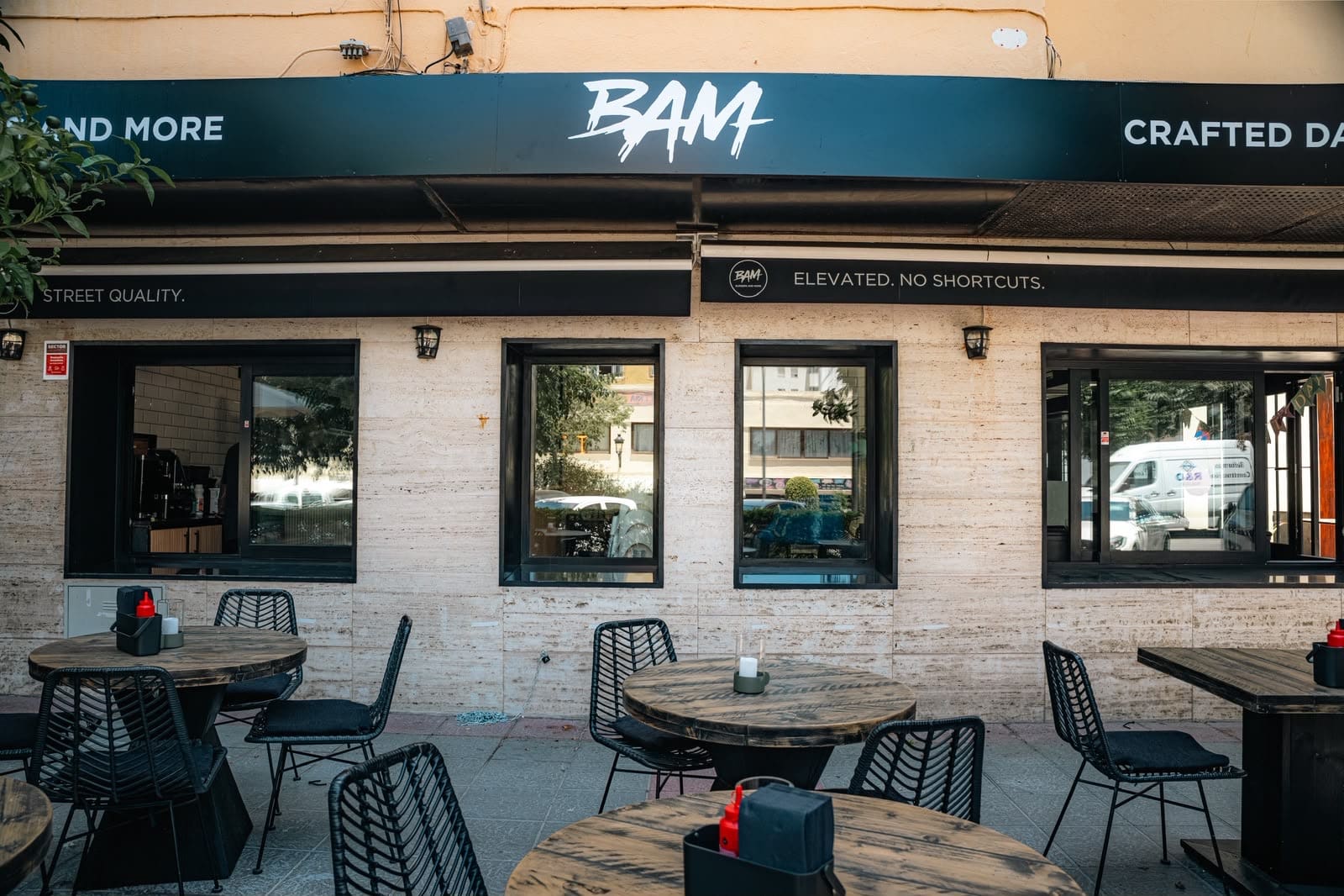 BAM - Burgers And More: the food