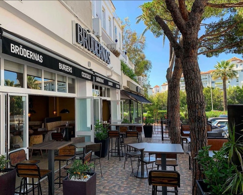 Brödernas Nueva Andalucía, Puerto Banús