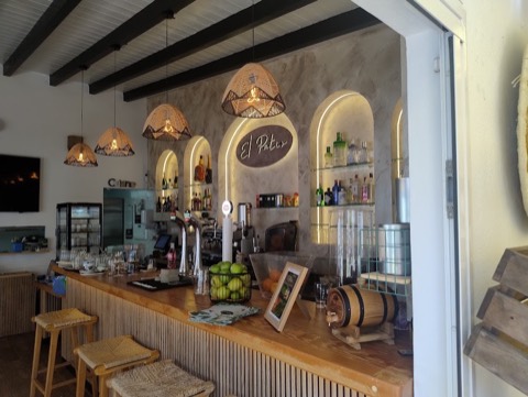 El Patio Bistro: the room