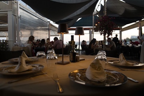 Gold Restaurant Puerto Banús: the room