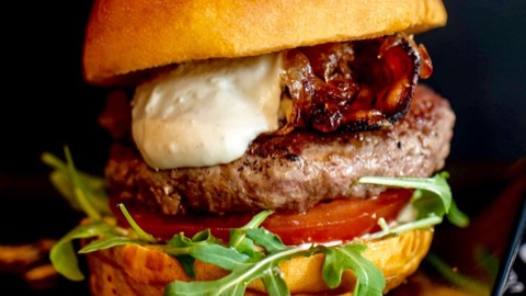 Gourmet Burger Room MARBELLA: the room