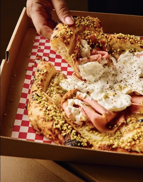 La Pizza di Napoli: the room