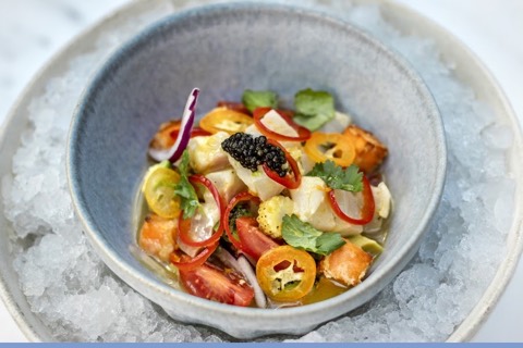 Nomad Restaurant: the room