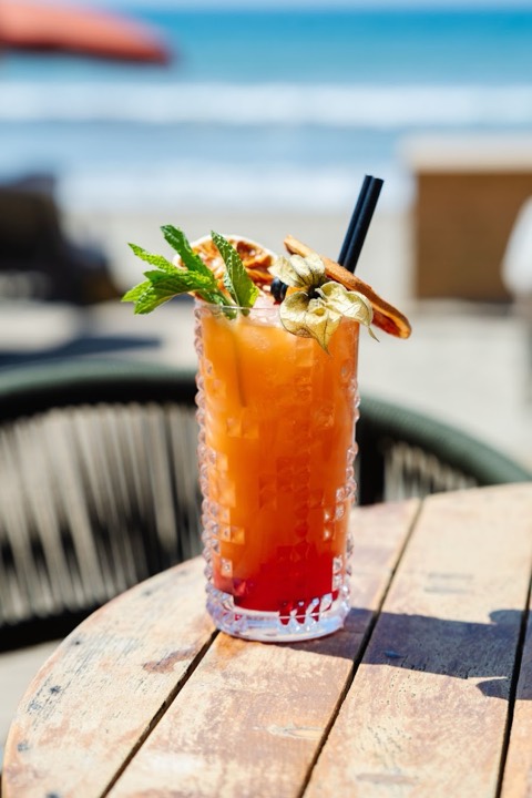 Oyana Beach Club & Restaurant: the room