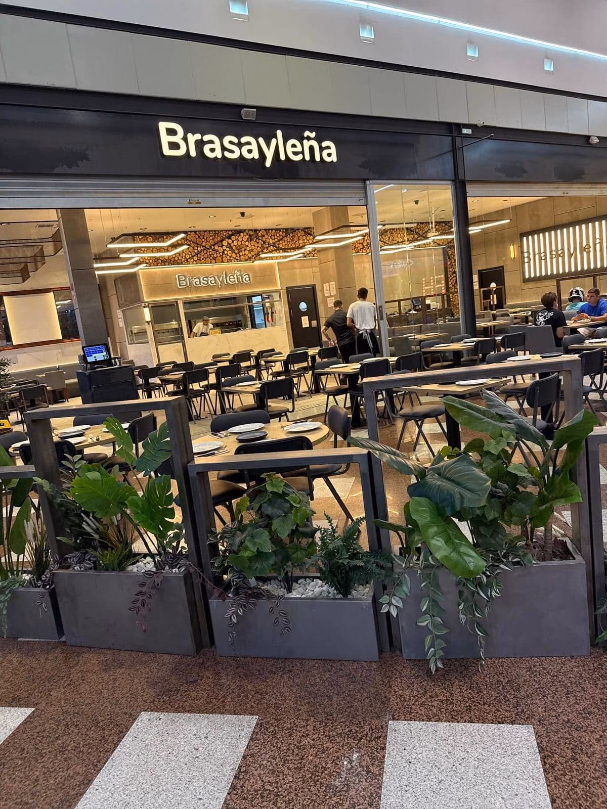 Restaurante Brasayleña La Cañada Shopping: la sala