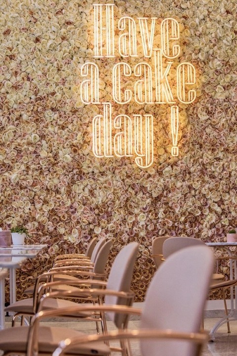 Rosas Café Marbella, Puerto Banús