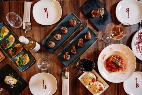 Taberna El Bordón Marbella: the room