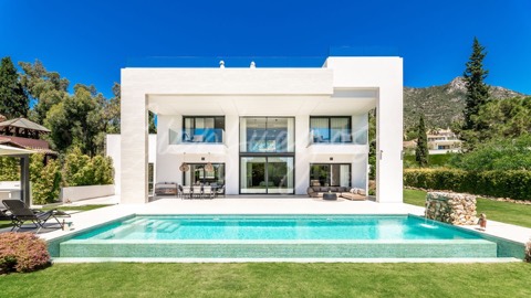 Villa asking €6,395,000 in Cascada de Camojan, Marbella
