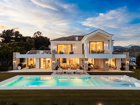 Villa asking €9,980,000 in El Herrojo, Marbella
