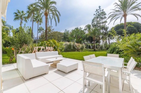 Ground floor duplex asking €1,995,000 in Gray D'Albion, Marbella