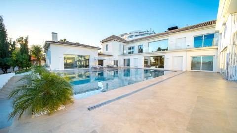 Villa asking €4,900,000 in Guadalmina Alta, Marbella