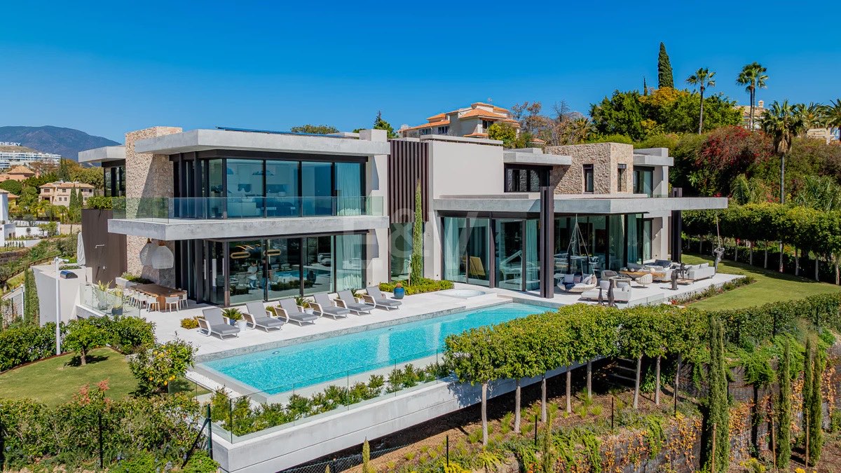 Villa asking €19,850,000 in La Quinta, Marbella