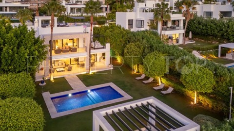 Villa asking €4,290,000 in Los Olivos, Marbella