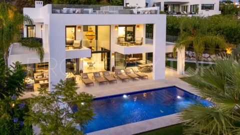 Villa asking €4,190,000 in Los Olivos, Marbella