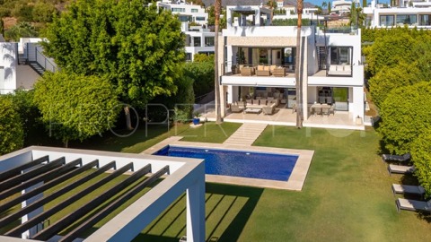 Villa asking €4,290,000 in Los Olivos, Marbella