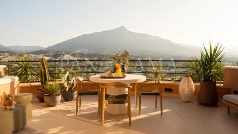 Duplex penthouse asking €2,695,000 in Magna Marbella, Nueva Andalucia