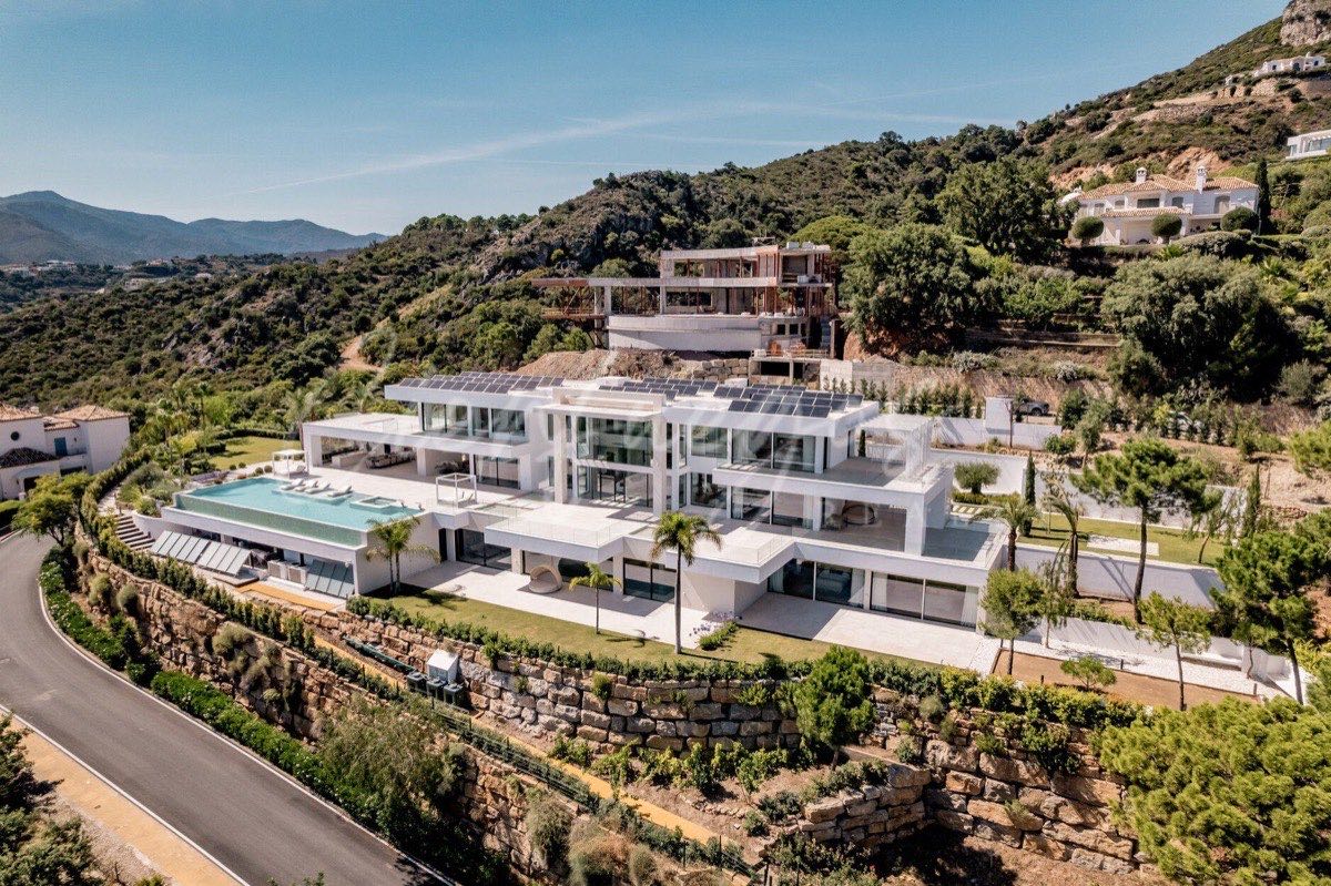Villa asking €11,995,000 in Marbella Club Golf Resort, Marbella