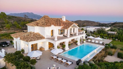 Villa asking €10,700,000 in Marbella Club Golf Resort, Marbella