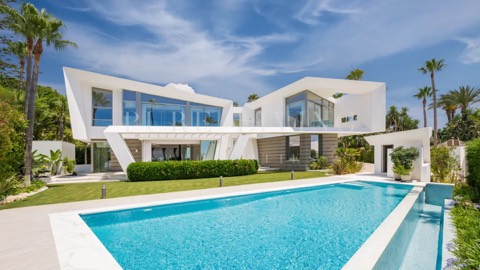 Villa asking €11,950,000 in Los Monteros Playa, Marbella