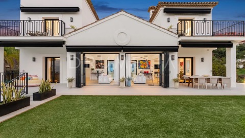 Villa asking €4,900,000 in Monte Halcones, Marbella