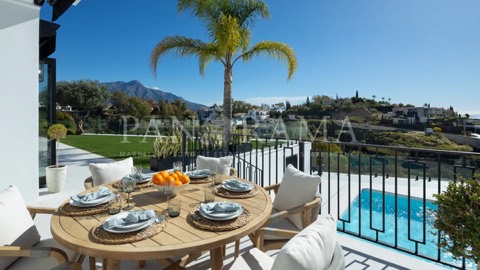 Villa asking €4,900,000 in Monte Halcones, Marbella