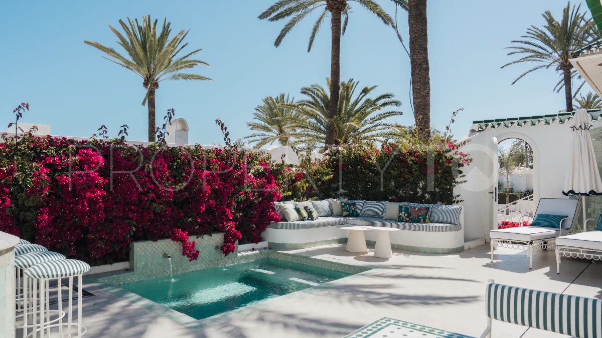 Townhouse asking €5,995,000 in Oasis de Marbella, Golden Mile
