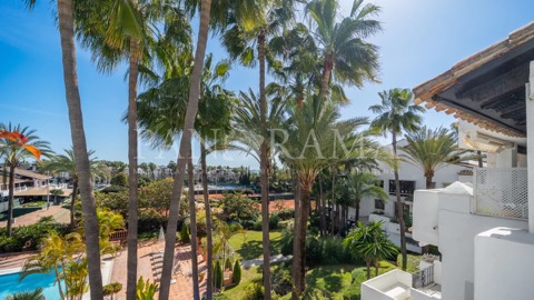 Apartment asking €4,950,000 in Marina Puente Romano, Marbella