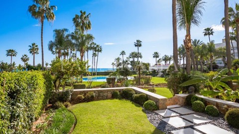 Apartment asking €4,900,000 in Los Granados, Marbella
