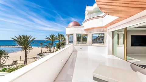 Apartment asking €5,900,000 in Puerto Banus, Marbella