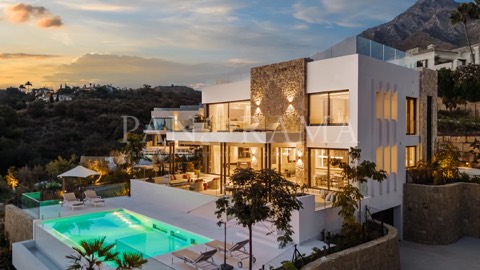 Villa asking €14,900,000 in Marbella Hill Club, Marbella