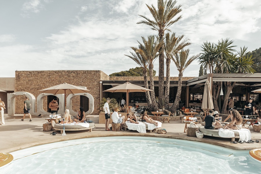 Nao Pool Club